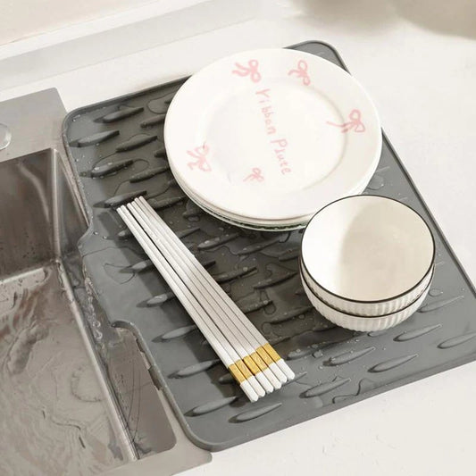 🔥 LAST DAY PROMOTION - 50%OFF 🔥 No-Spill Silicone Worktop Saver – Heat-Resistant & Non-Slip Mat for Drip-Free Drying